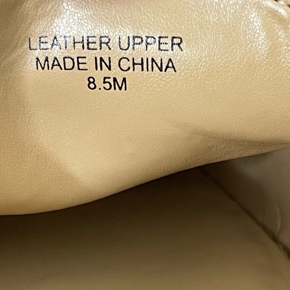 TALBOTS EDISON KNOT DETAIL MULES - SUEDE
Office wear - Picture 8 of 10